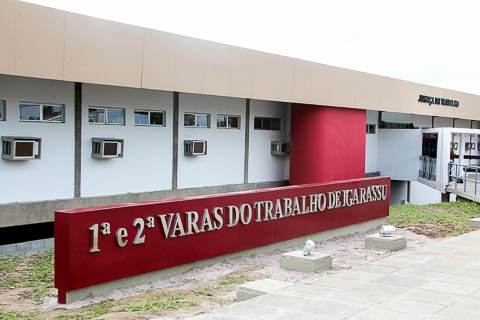  Fotografia da fachada do Fórum Trabalhista de Igarassu