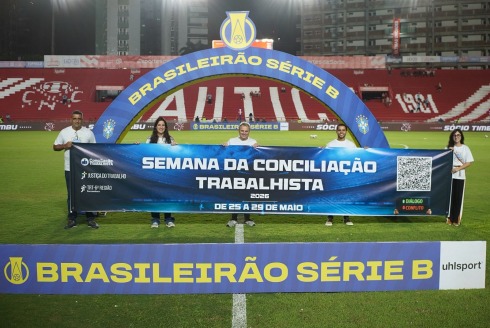 Ação da Semana da Conciliação Trabalhista no gramado dos Aflitos