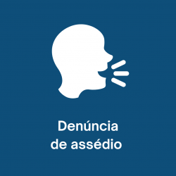 Ilustração de uma pessoa falando e texto Denúncia de Assédio