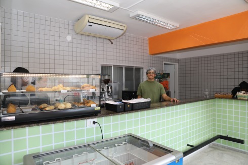 fotografia de uma lanchonete