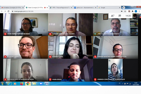 Foto da sala de reunião virtual com os participantes