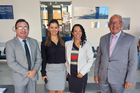 Foto de participantes da correição posando