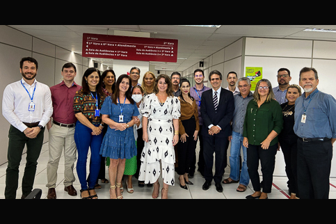 Foto das equipes da Corregedoria e da 2ª VT de Jaboatão juntas