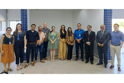 Foto da equipe da corregedoria com a da 4ª VT de Olinda