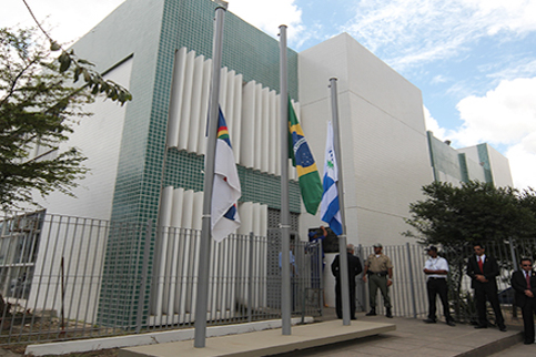 Foto da fachada do Fórum do Cabo