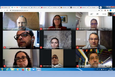 Imagem da sala de reunião virtual com os participantes