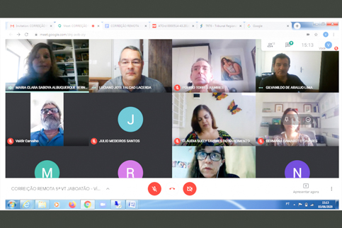 Pessoas em videoconferência