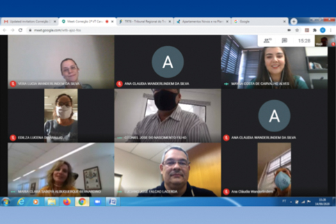 Sala de reunião virtual com os participantes do encontro