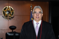 Retrato des. Sérgio Torres