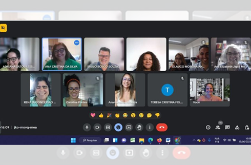 Captura de tela da sala de reuniões virtual