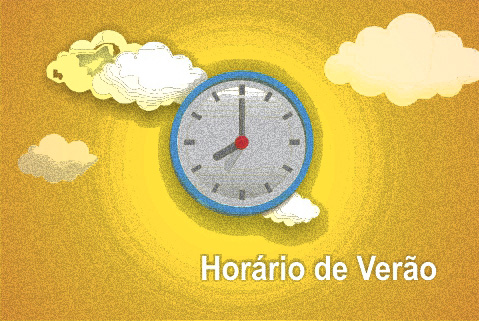 Ilustração representando um céu ao entardecer e um relógio, para indicar passagem do tempo. Contém texto &quot;Horário de verão&quot;