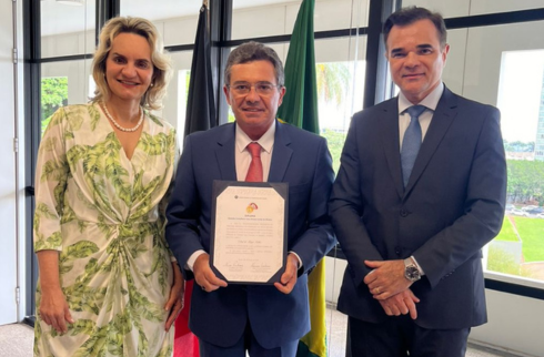 Foto da entrega da medalha