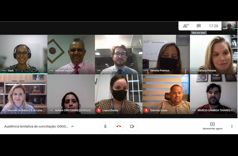 Imagem da sala de reunião virtual com os participantes