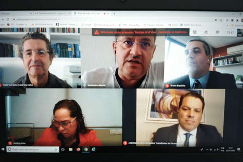 Imagem da sala de reunião virtual com os participantes