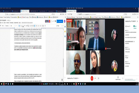 Sala de reunião virtual com os participantes do encontro