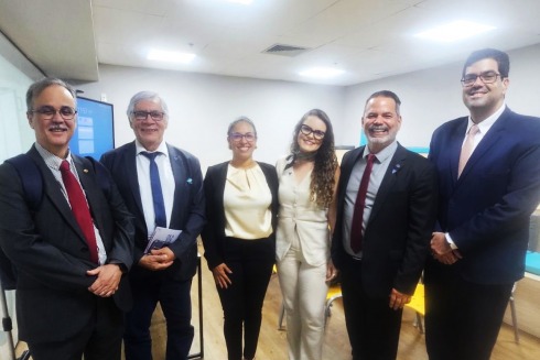 um debate sempre urgente e necessário"