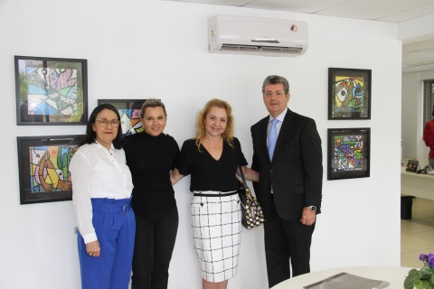 Fotografia (esq. para dir.) Dione Furtado, Maria Clara Saboya, Ana Paula Branco e Valdir Carvalho