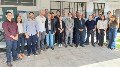 Foto do corregedor com a equipe da VT de Belo Jardim