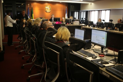 Fotografia da Sala de Sessões do Pleno