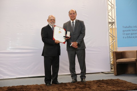 Fotografia do desembargador Ivan Valença e do ministro Renato Paiva
