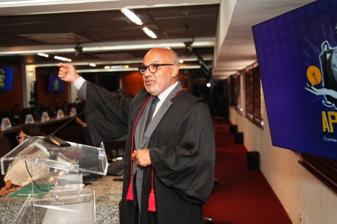 Foto do desembargador Fábio Farias