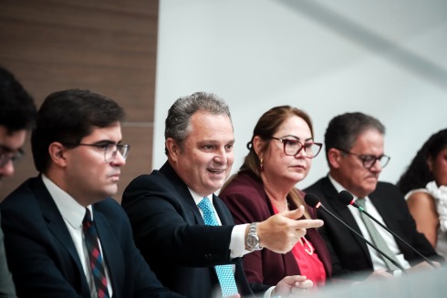 Foto da reunião da Comissão de DIreito do Trabalho da OAB-PE
