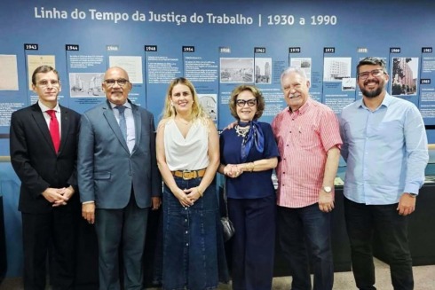 Foto da visita de representantes da AIPP e ABIP ao Memorial do TRT-6