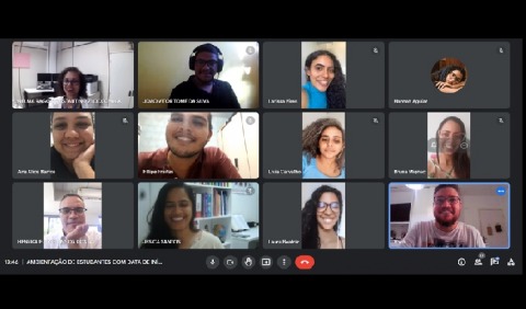 pessoas em videoconferência