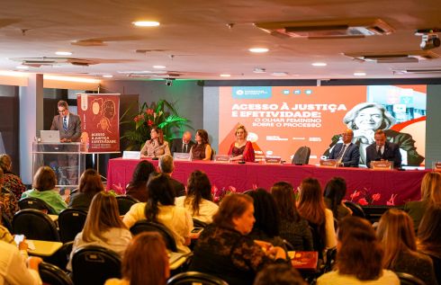 foto mesa de honra com autoridades