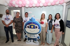 Foto da equipe da campanha Elas em Pauta 2026