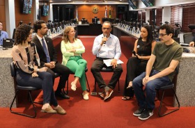 Foto da oda de conversa “Autismo: entre vivências, saberes e cuidado”