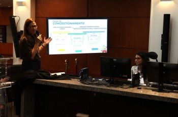 Foto da apresentação do novo modelo visual de correição