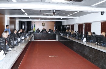 Fotografia panorâmica do Tribunal Pleno do TRT6